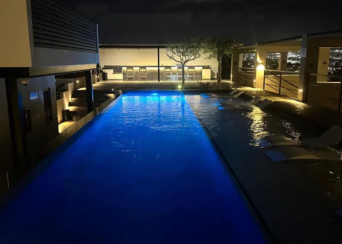 Rooftop Escape • Walk To • Luxury Apartamento Cabo San Lucas